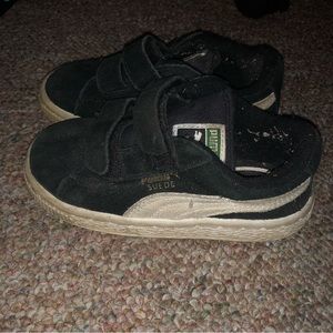 puma suede black velcro sneakers size 9
